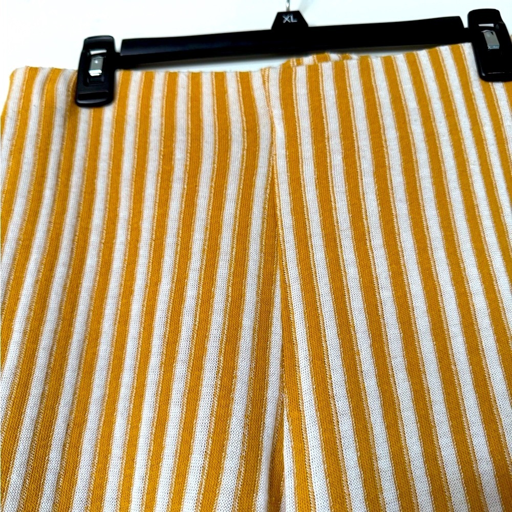 Zara Trafaluc Women’s Mustard & White Ocher Striped Knit Culottes Cropped Pants - Picture 6 of 10